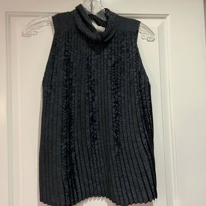 NWT, Banana Republic, leopard print, pleated sleeveless blouse, size XS